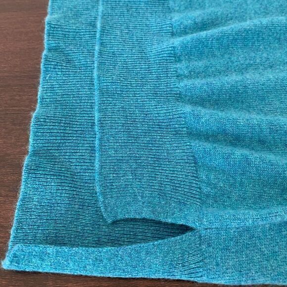 Tahari 100% 2-ply cashmere soft relaxed sweater size S - Picture 5 of 8